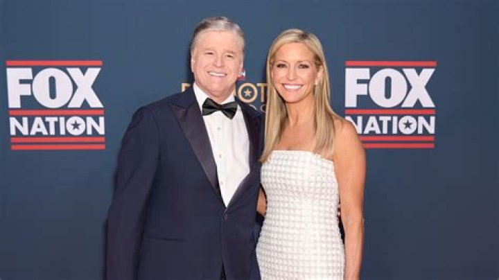 Ainsley Earhardt FOX, Bio, Wiki, Age, Height, Family, Daughter, Salary, Net Worth