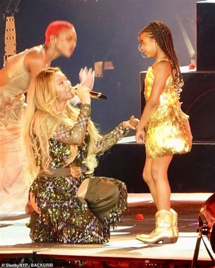 Beyonce Paid Visit Surprise To Girls Singing Her Song In Karaoke