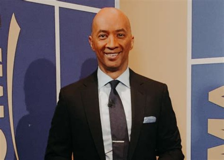 Byron Pitts Wife Aided Him And His Family, But Where Is She Now?