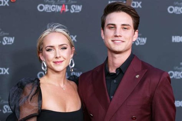 Carson Rowland Bio, Wiki, Age, Girlfriend, Sweet Magnolias, and Net Worth