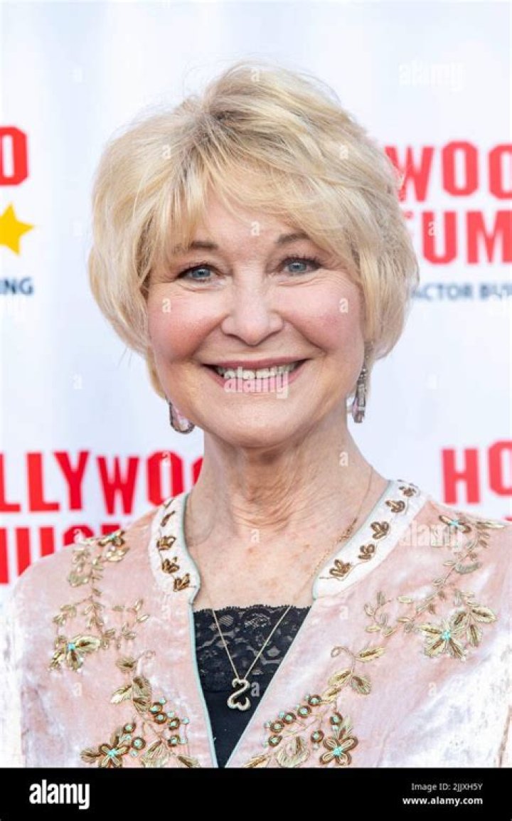 Dee Wallace