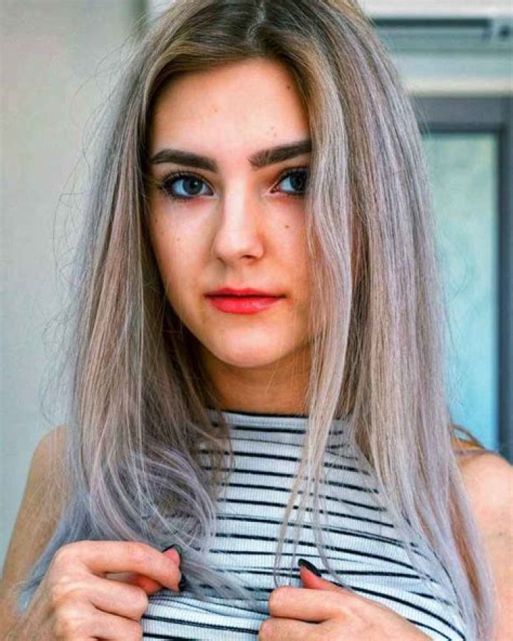 DerekTrendz Bio, Wiki, Age, Girlfriend, TikTok, Merch, Tour, and Net Worth