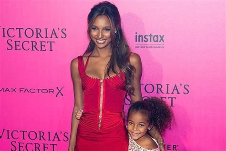 Did You Know Jasmine Tookes Have a Daughter? Who is Baby Father?