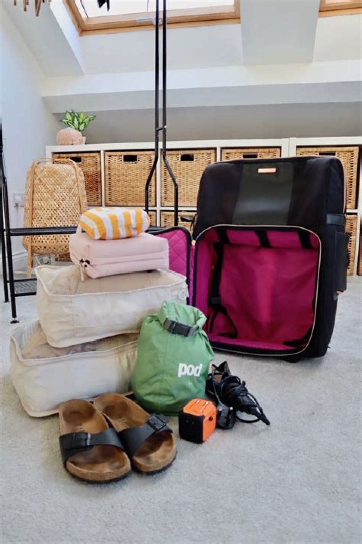 "Drugs In A Suitcase" | Buy, Play and Listen