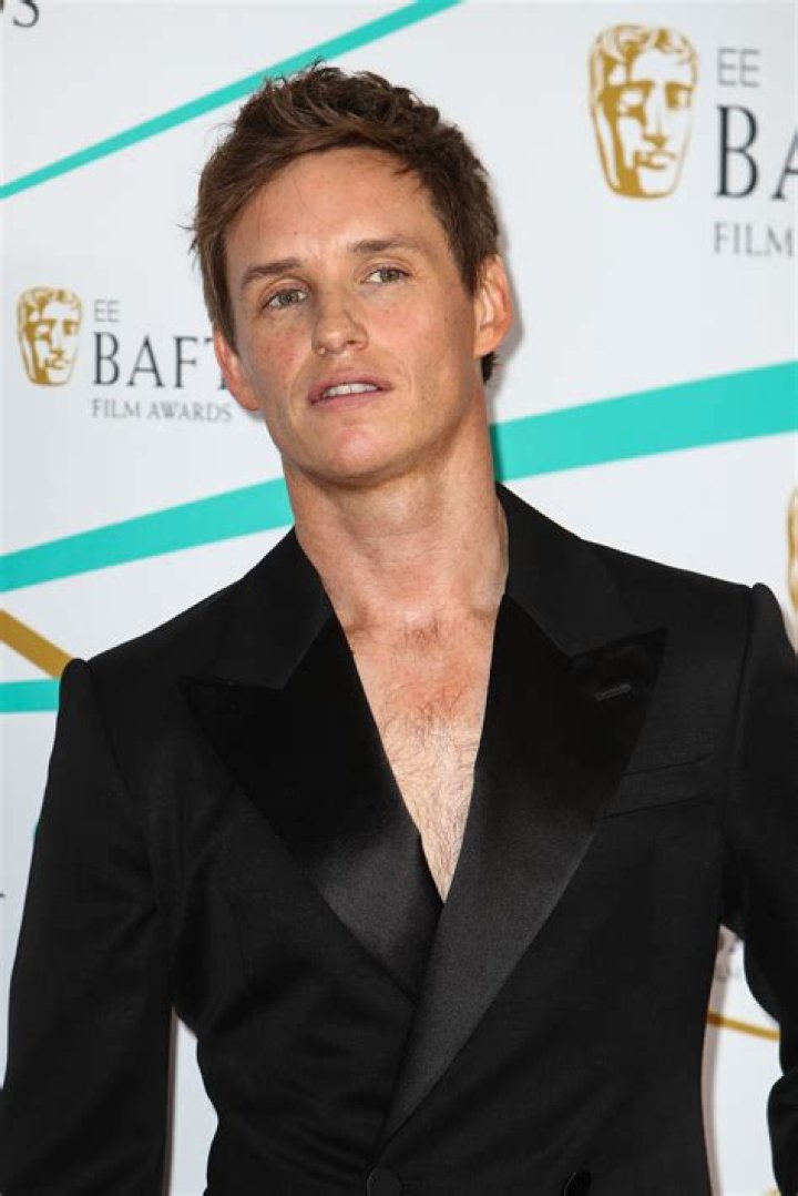 Eddie Redmayne Model, Bio, Wiki, Age, Height, Wife, Movie, Cabaret, and Net Worth