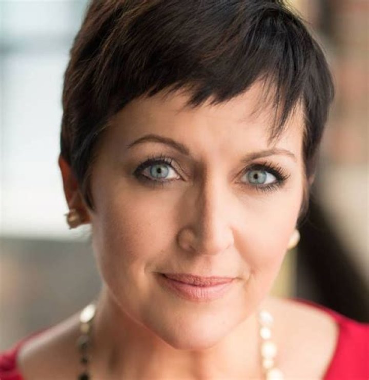 Emily Holwick KMBC, Bio, Wiki, Age, Husband, Salary, and Net Worth