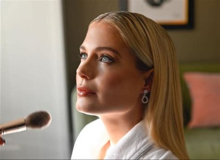 Emma Spencer Net Worth, Bio, Early Life, Education, Career, Endorsements, Awards, Relationship Status, Scandal, Body Measurements, Social Media