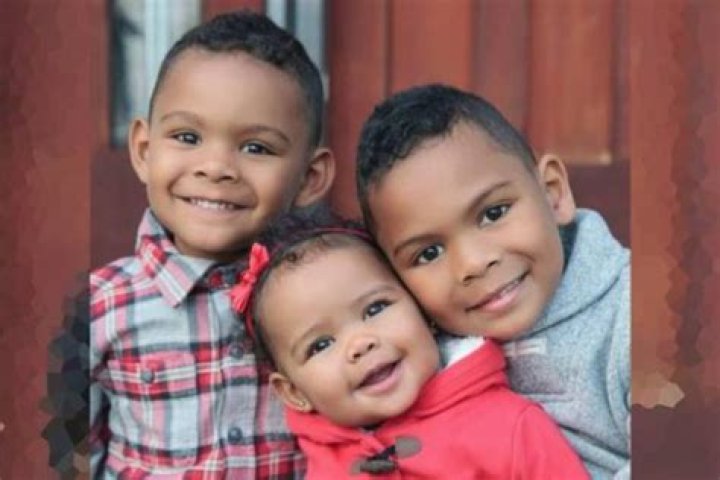 
Find Out How NFL Coach Brian Flores’ Children Are Growing Up – Father Of Three
