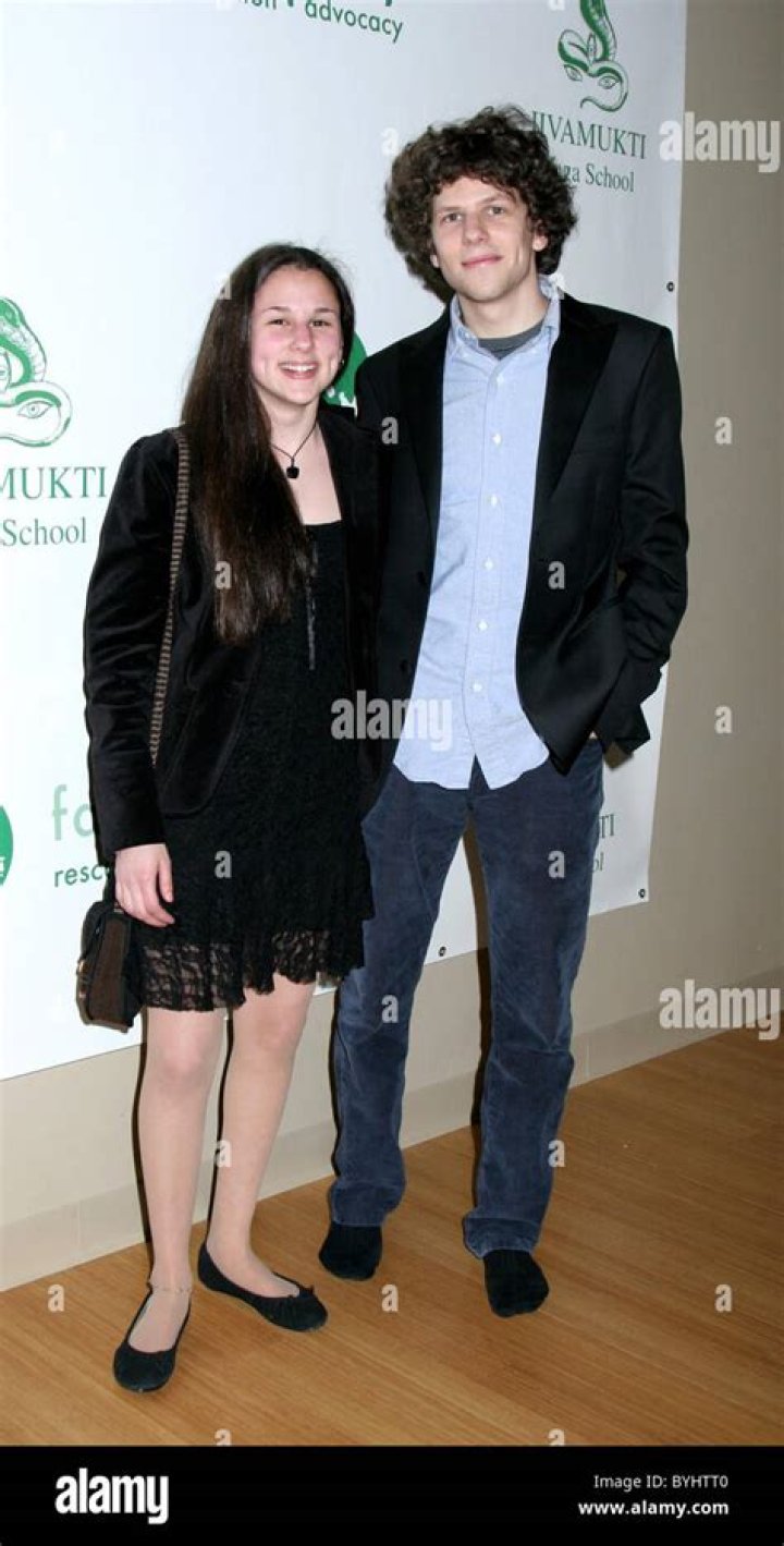 Hallie Eisenberg Height