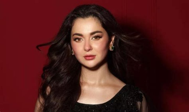 Hania Amir – Biography, Facts & Life Story