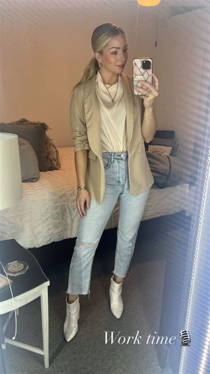 Hayley Lewis KSHB, Bio, Wiki, Age, Husband, Salary, and Net Worth