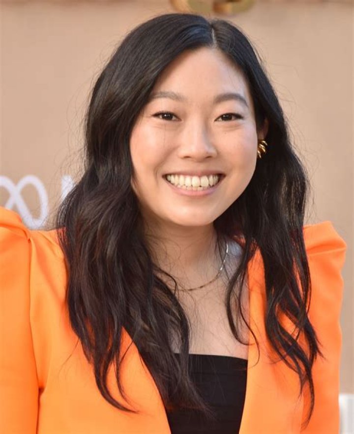 Helen Hong Net Worth, Age, Bio, Wiki, Career, Family, Nationality, Ethnicity, Partner, Photos, Standup Comedy And Facts