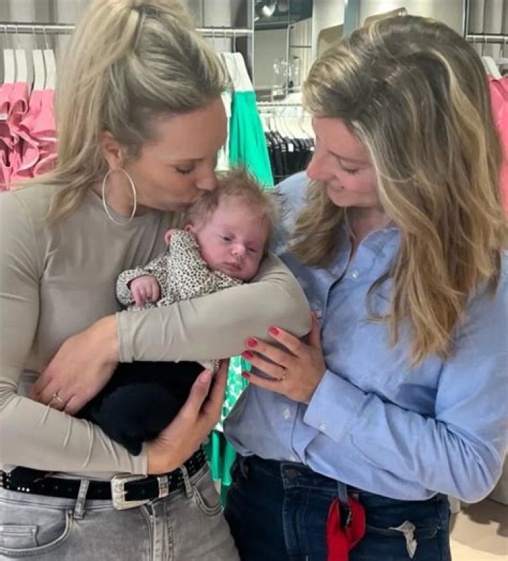 Hélène Hendriks Zwanger 2023: Baby Bump And Vriend