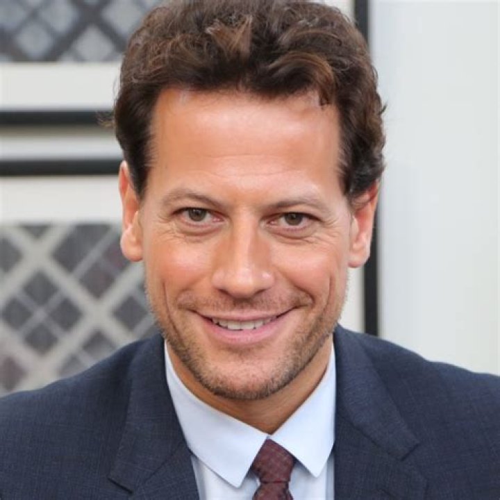 Ioan Gruffudd – Biography, Facts & Life Story
