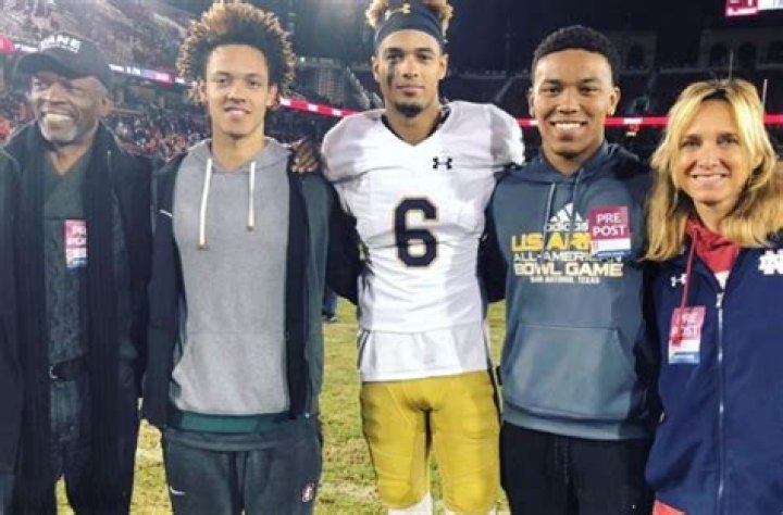 Is He Married? Family Ethnicity