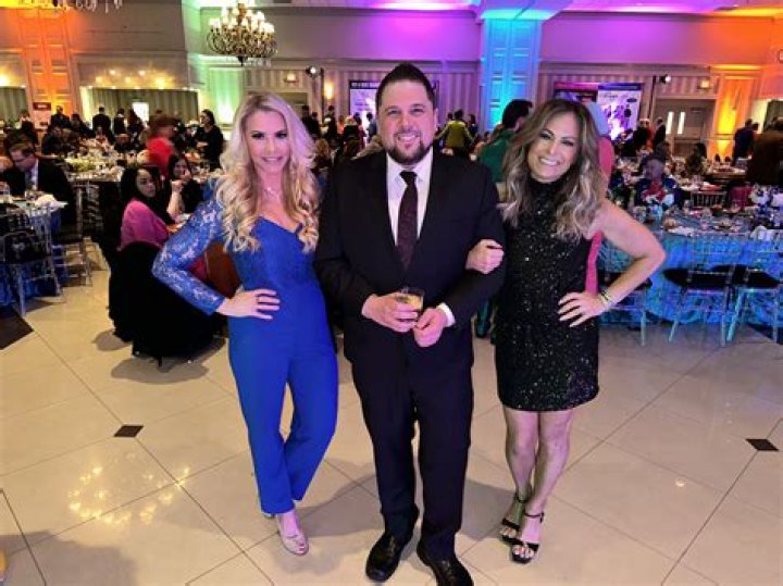 Jay Towers Fox 2, Bio, Wiki, Age, Height, Father, Wife, Daughter, Salary, and Net Worth