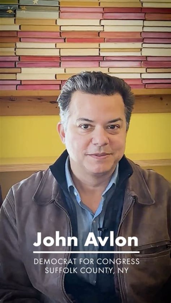 John Avlon CNN, Bio, Wiki, Age, Height, Wife, Salary, and Net Worth