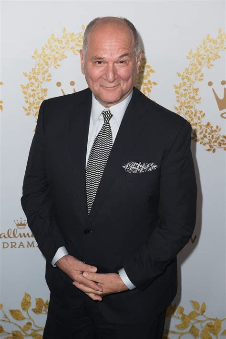 John Kapelos