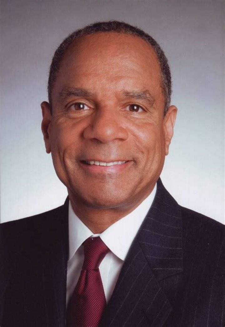 Kenneth Chenault General Catalyst, Bio, Wiki, Age, Height, Family, Wife, Son, and Net Worth