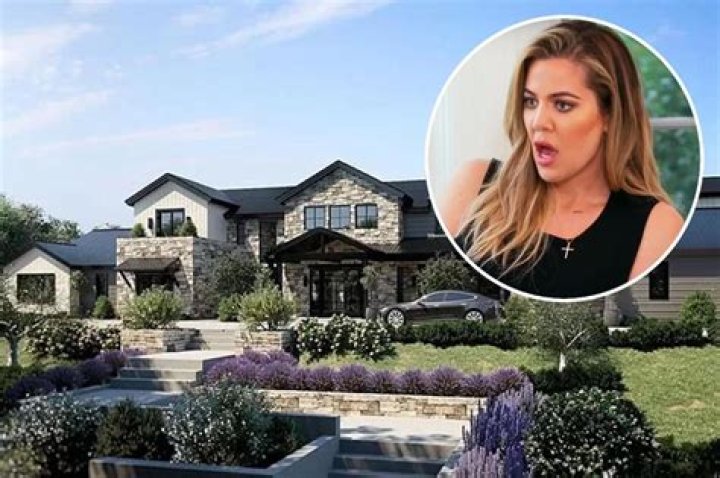 Khloé Kardashian Sold Her Calabasas Mansion in a Record-Breaking Deal