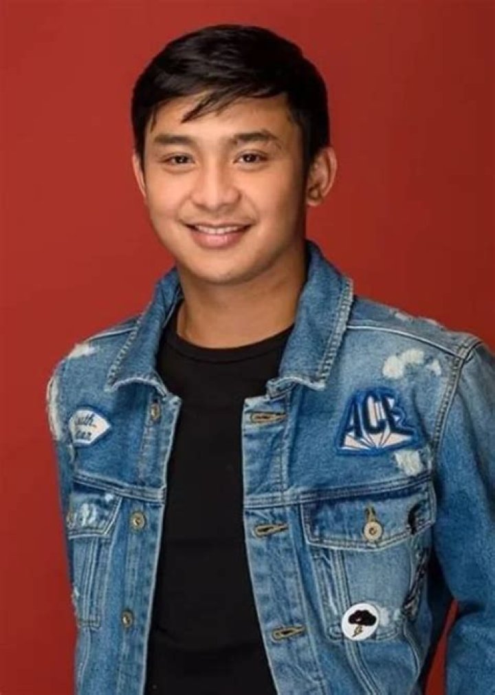 Kira Kosarin – Biography, Facts & Life Story