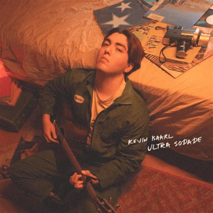 Lyrics & Translations of Abrazado A Ti by Kevin Kaarl