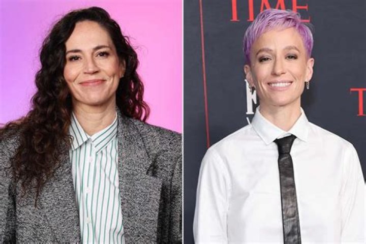 Megan Rapinoe Fiancée Sue Bird Retirement Video Gone Viral Footage On Reddit