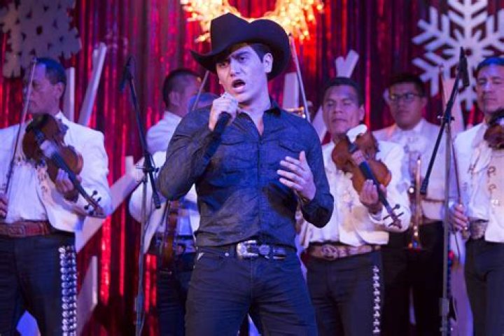 Mexican Ballad Singer Julián Figueroa Dies at 27 Due to Acute Heart Attack