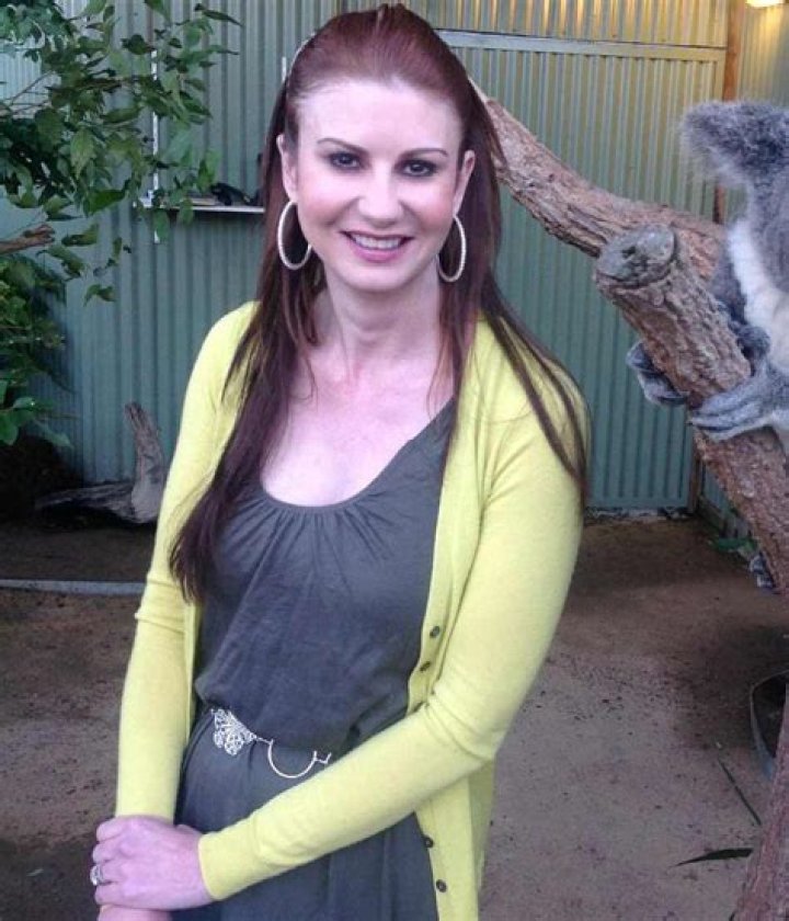 Michele Mahone Shop Lc, Bio, Wiki, Age, Family, Husband, Salary, and Net Worth