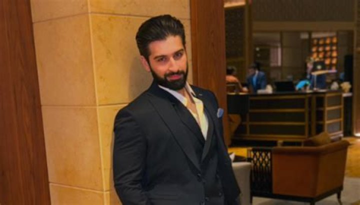 Muneeb Butt – Biography, Facts & Life Story