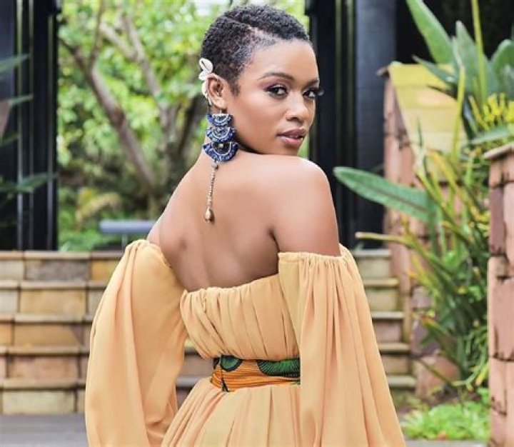 Nomzamo Mbatha – Biography, Facts & Life Story
