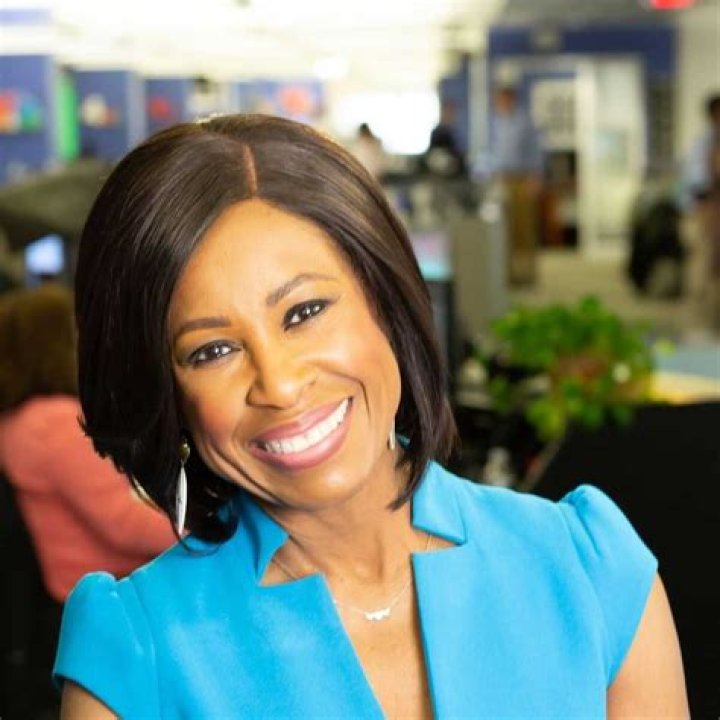 Pat Lawson Muse NBC4, Bio, Wiki, Age, Height, Husband, Salary, and Net Worth