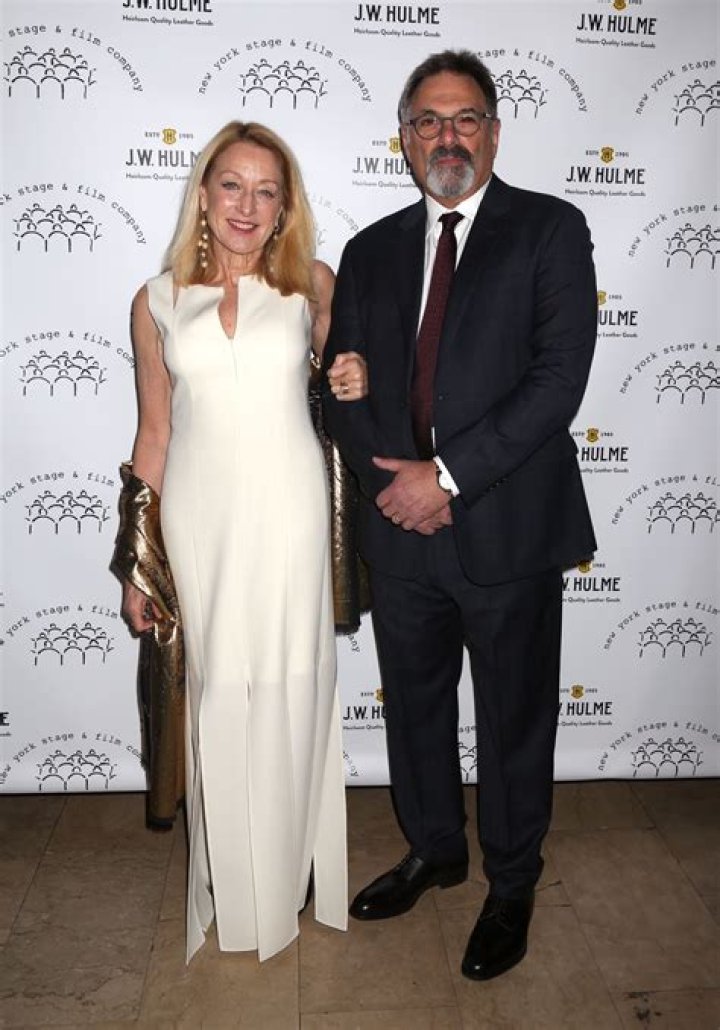 Patricia Wettig-Who is Patricia Wettig? Net Worth, Age, Height, Relationship, Career and Wiki!