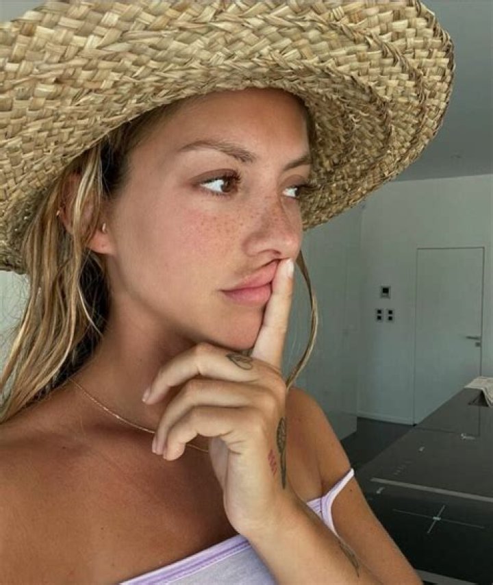 Pauline Tantot (Model) Wiki, Bio, Age, Height, Family, Info, Details