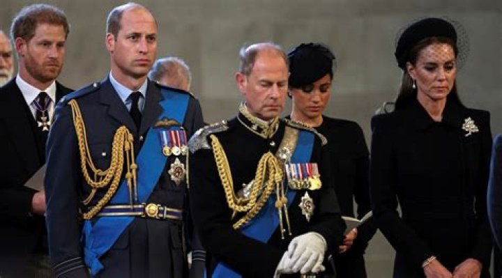 Photo furore a 'PR disaster' UK royal family can ill afford