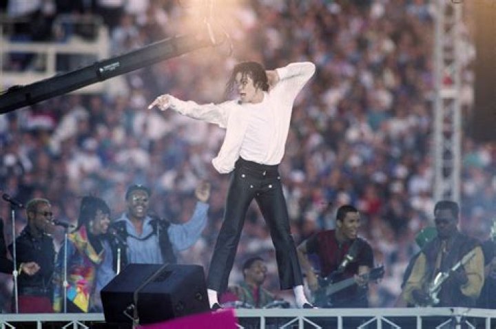 Relive the Magic of Michael Jackson’s Iconic Super Bowl Halftime Show