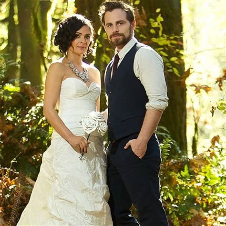 Rider Strong Bio, Wiki, Age, Wife, Literary Disco, Bones, Brother, and Net Worth