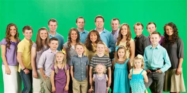 Some Members of the Massive Duggar Family Aren't Buying Into the Bull Anymore — Who Left?
