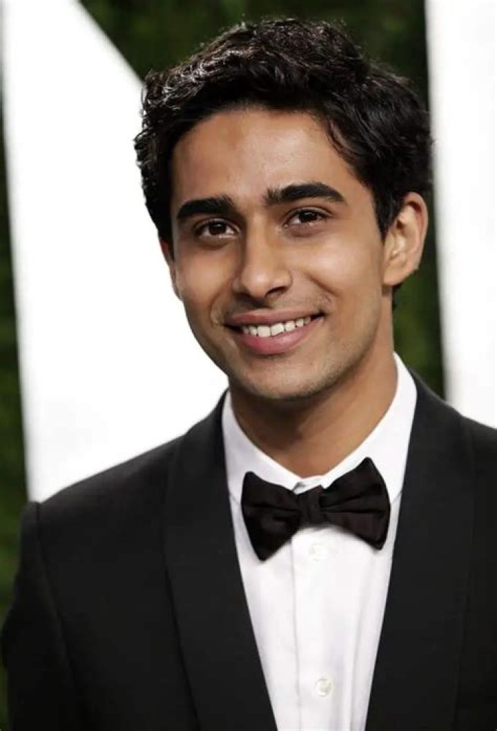 Suraj Sharma – Biography, Facts & Life Story