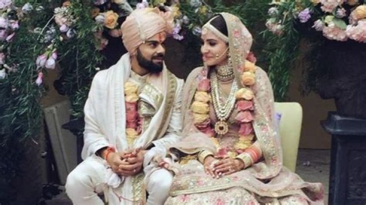 Virat Kohli uncovers what he told spouse Anushka Sharma when they initially met