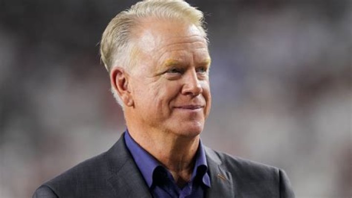 What is Boomer Esiason's Net Worth? The Former Football Star Is Wealthy