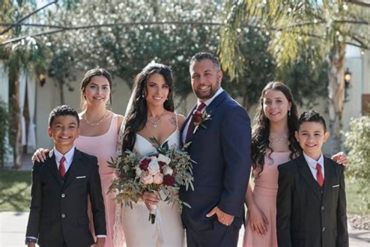 Who Is Siobhan Meade, Sean Dilley Wife? Blind Couple Married Life