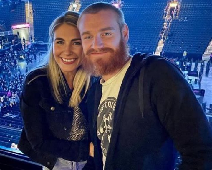 Wife of Wes Bergmann, Fitness Influencer, & College Coordinator.