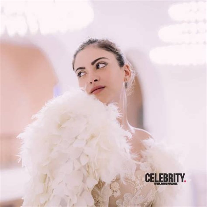 Yasmine Azaiez Wiki, Biographie, Age, Taille, Mariage, Contact & Informations